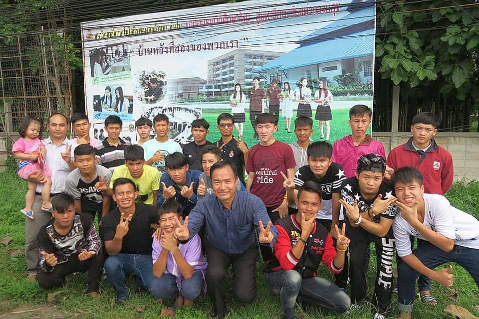 騰縣新天成人學校學生的假期活動