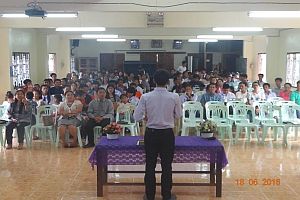 家長日聚會，學生們獻唱