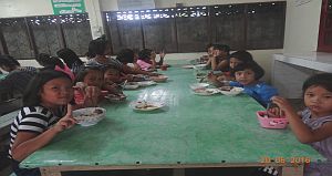 排排坐、開飯囉