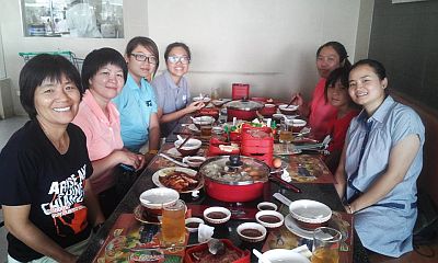 熱水塘教會暑假補習班的老師聚餐